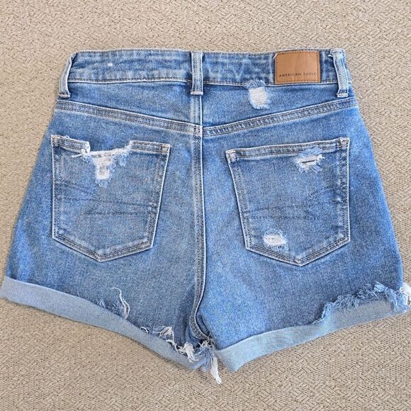 American Eagle Distressed Mom Short Cuffed Hem Shorts - Size 2 - Picture 2 of 15